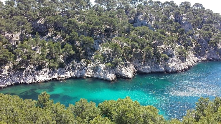 Visiter les calanques à pied